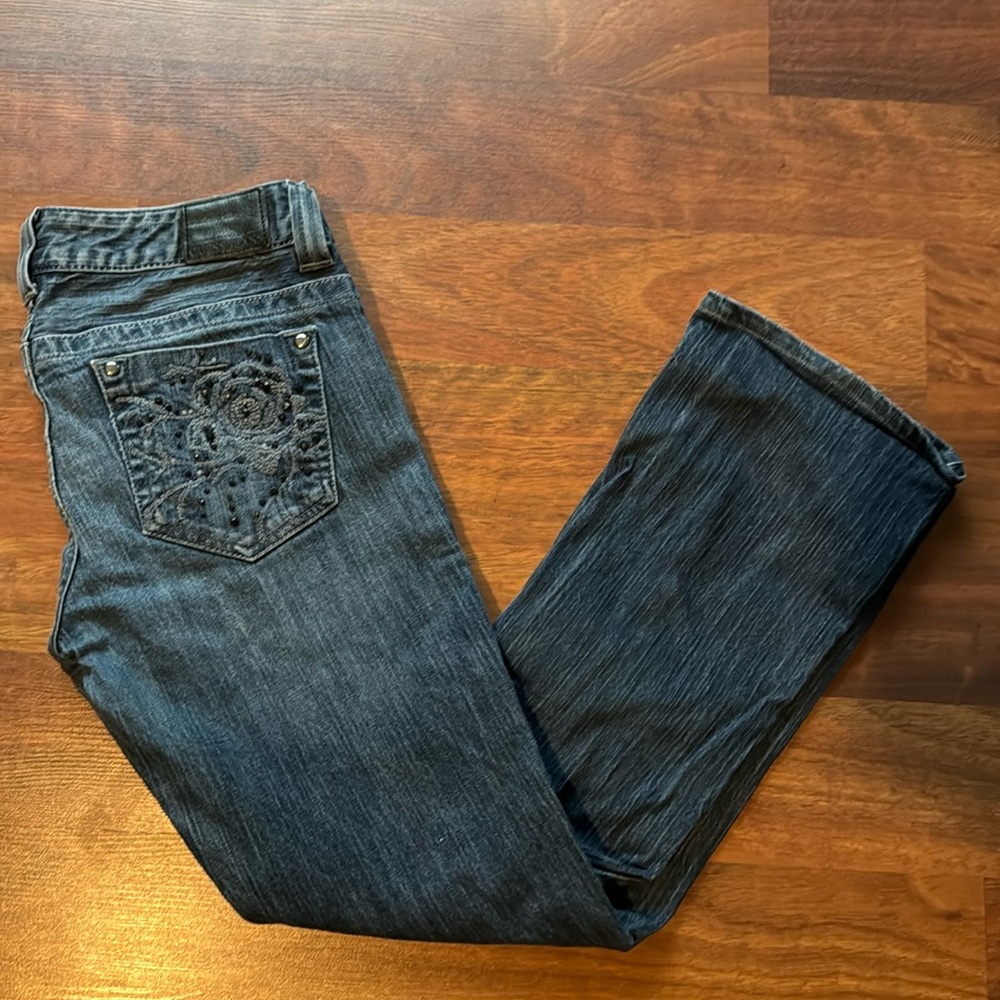 Guess Jeans bootcut Petite size 28 with embellishments
